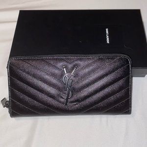 AUTHENTIC YVES SAINT LAURENT ZIPPY WALLET